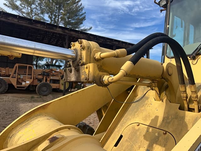 Image of John Deere 544 equipment image 3