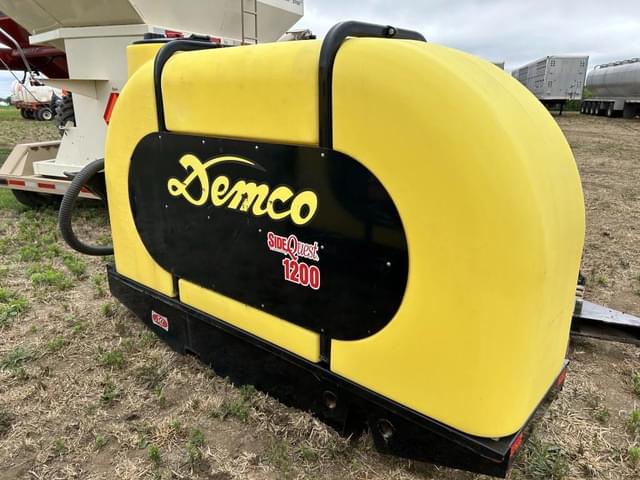 Image of Demco Side Quest equipment image 4