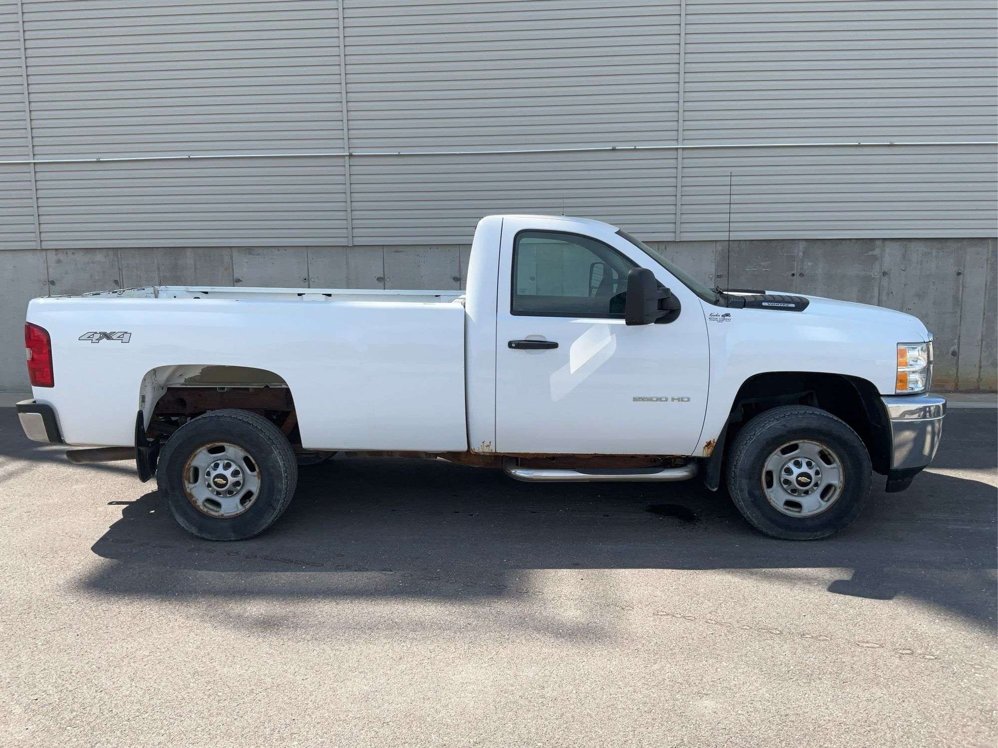 2013 Chevrolet 2500HD Equipment Image0