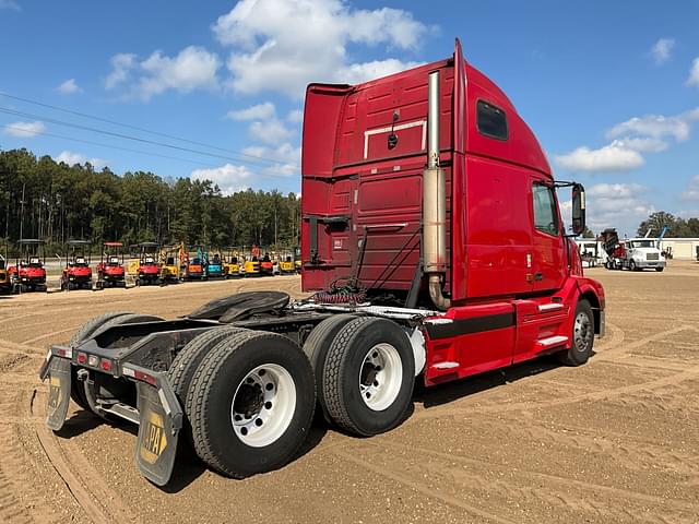 Image of Volvo VNL equipment image 4