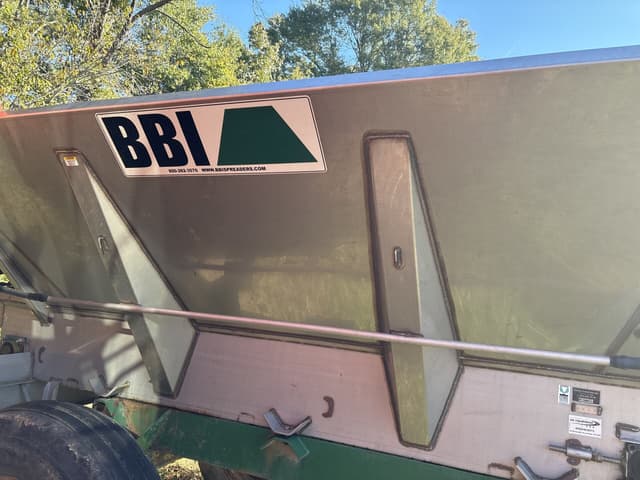 Image of BBI MagnaSpread equipment image 3