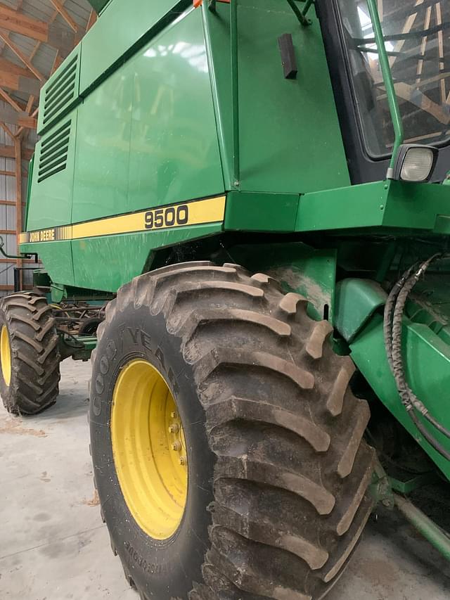 Image of John Deere 9500 equipment image 1