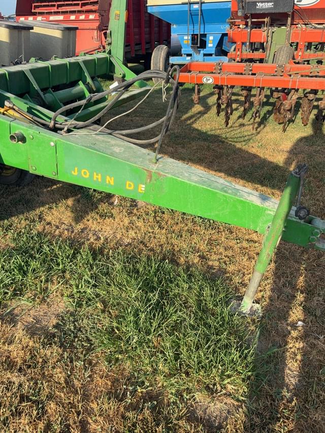 Image of John Deere 7000 equipment image 3