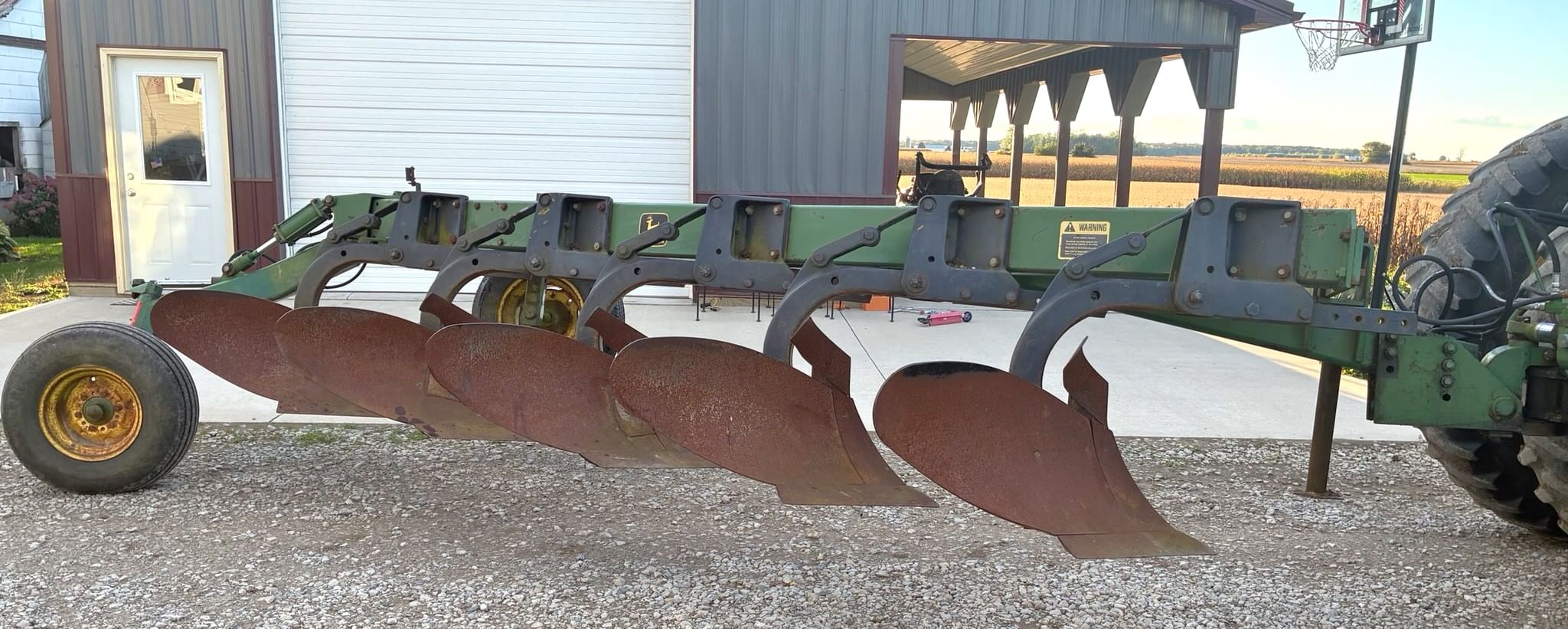 John Deere 2600 Equipment Image0