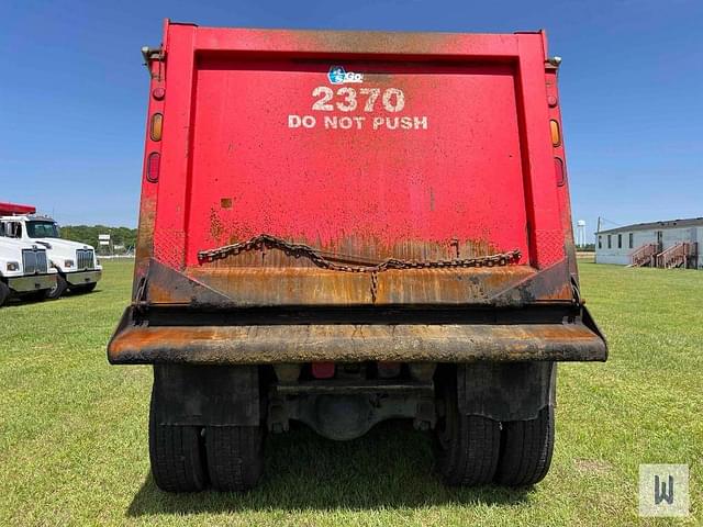 Image of Western Star 4700SF equipment image 4