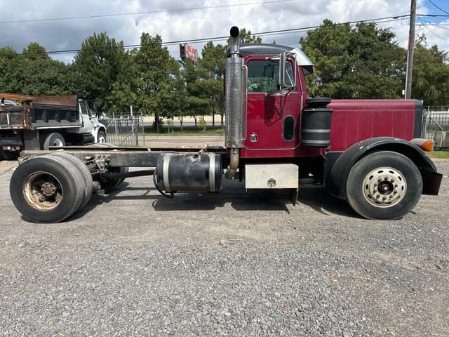 Image of Peterbilt 379 equipment image 3