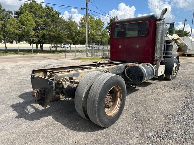 Image of Peterbilt 379 equipment image 4