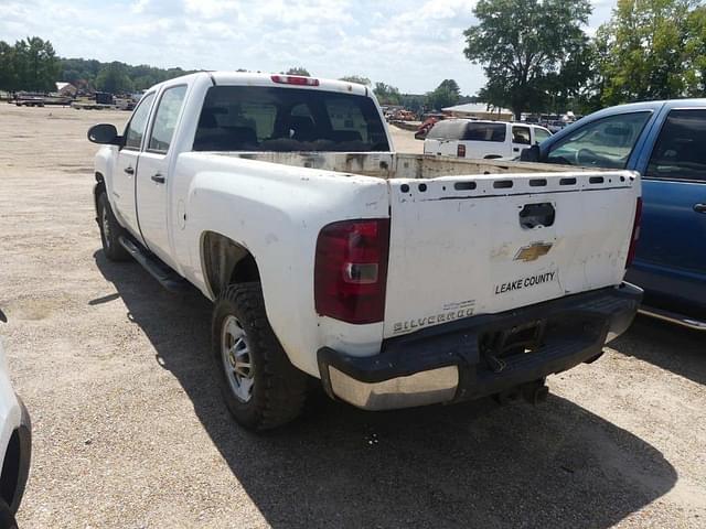 Image of Chevrolet 2500HD equipment image 3