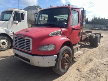 Main image Freightliner Business Class M2