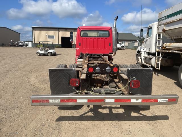 Image of Freightliner Business Class M2 equipment image 4