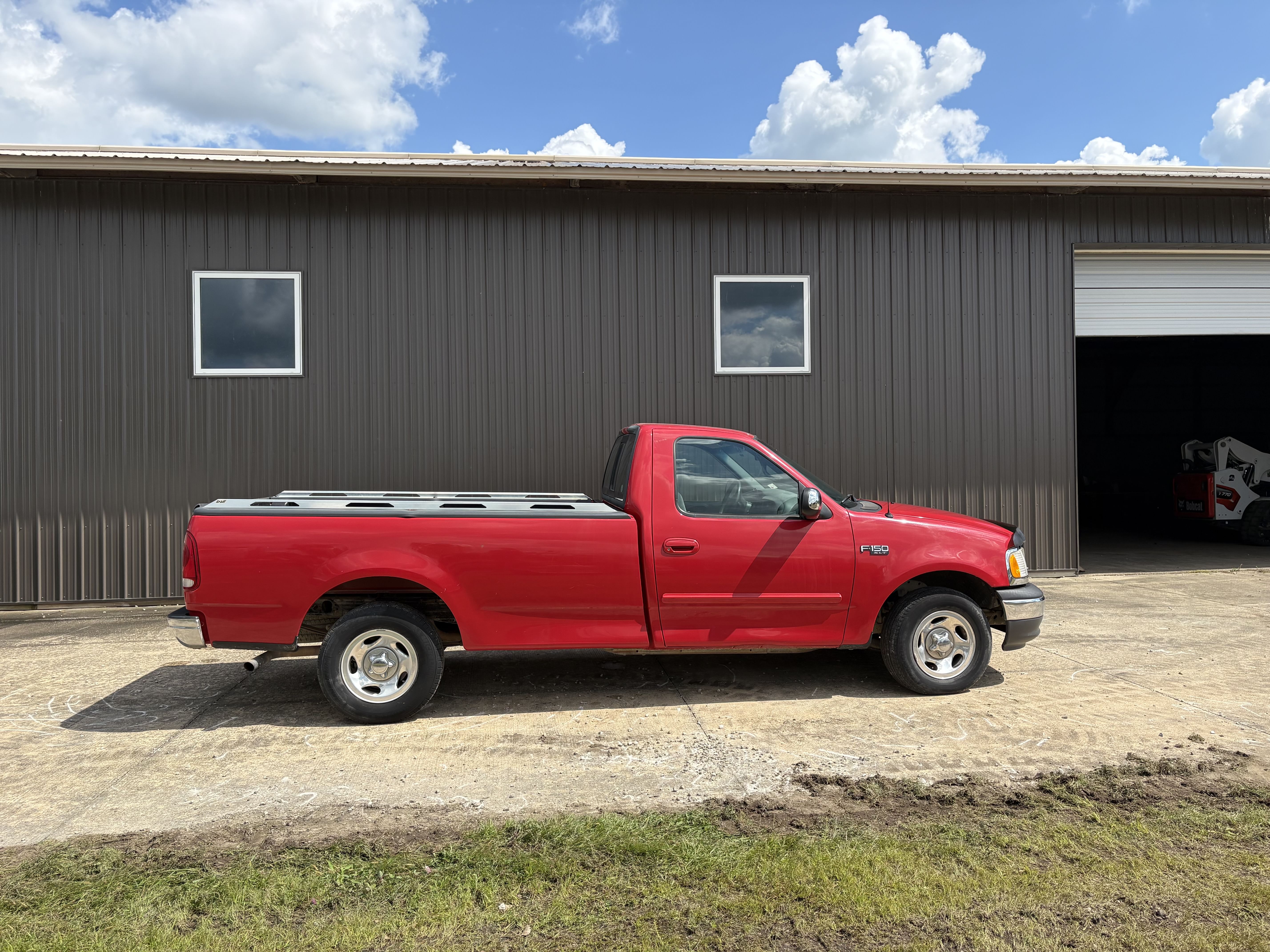 1999 Ford F-150 Equipment Image0