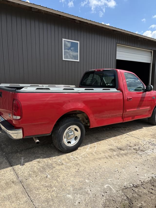 Image of Ford F-150 equipment image 3