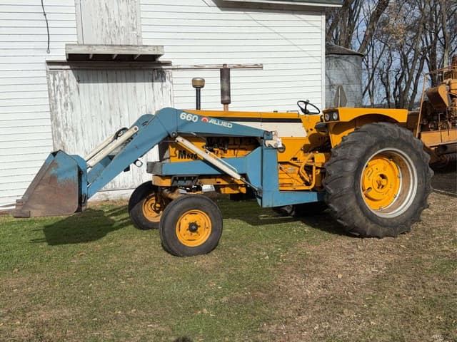 Image of Minneapolis-Moline M670 equipment image 1