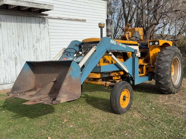 Image of Minneapolis-Moline M670 equipment image 2
