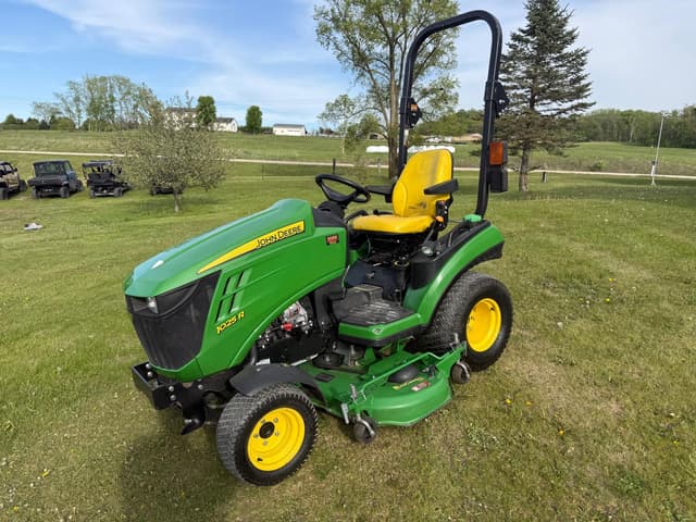 Image of John Deere 1025R equipment image 2