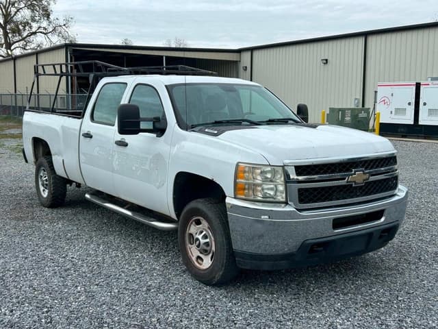 Image of Chevrolet Silverado equipment image 2