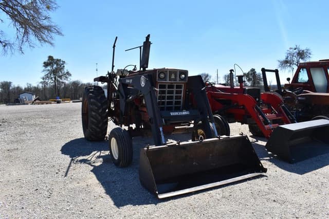 Image of International Harvester 966 equipment image 1