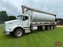 2010 Kenworth T800 Image