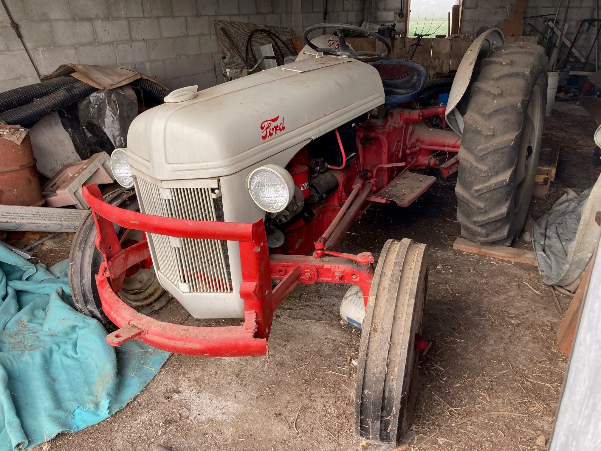 Ford 8N Equipment Image0