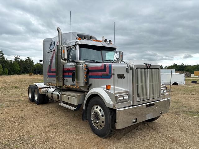 Image of Western Star 4900 equipment image 2