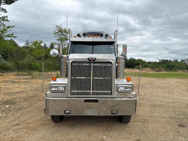 Image of Western Star 4900 equipment image 1