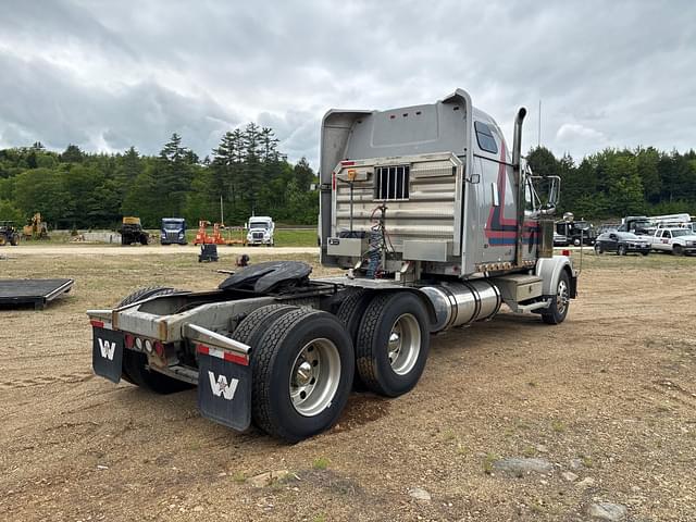 Image of Western Star 4900 equipment image 4