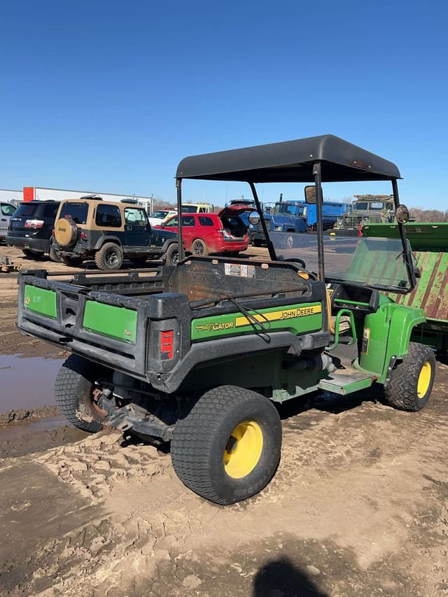 Image of John Deere Turf TX equipment image 2