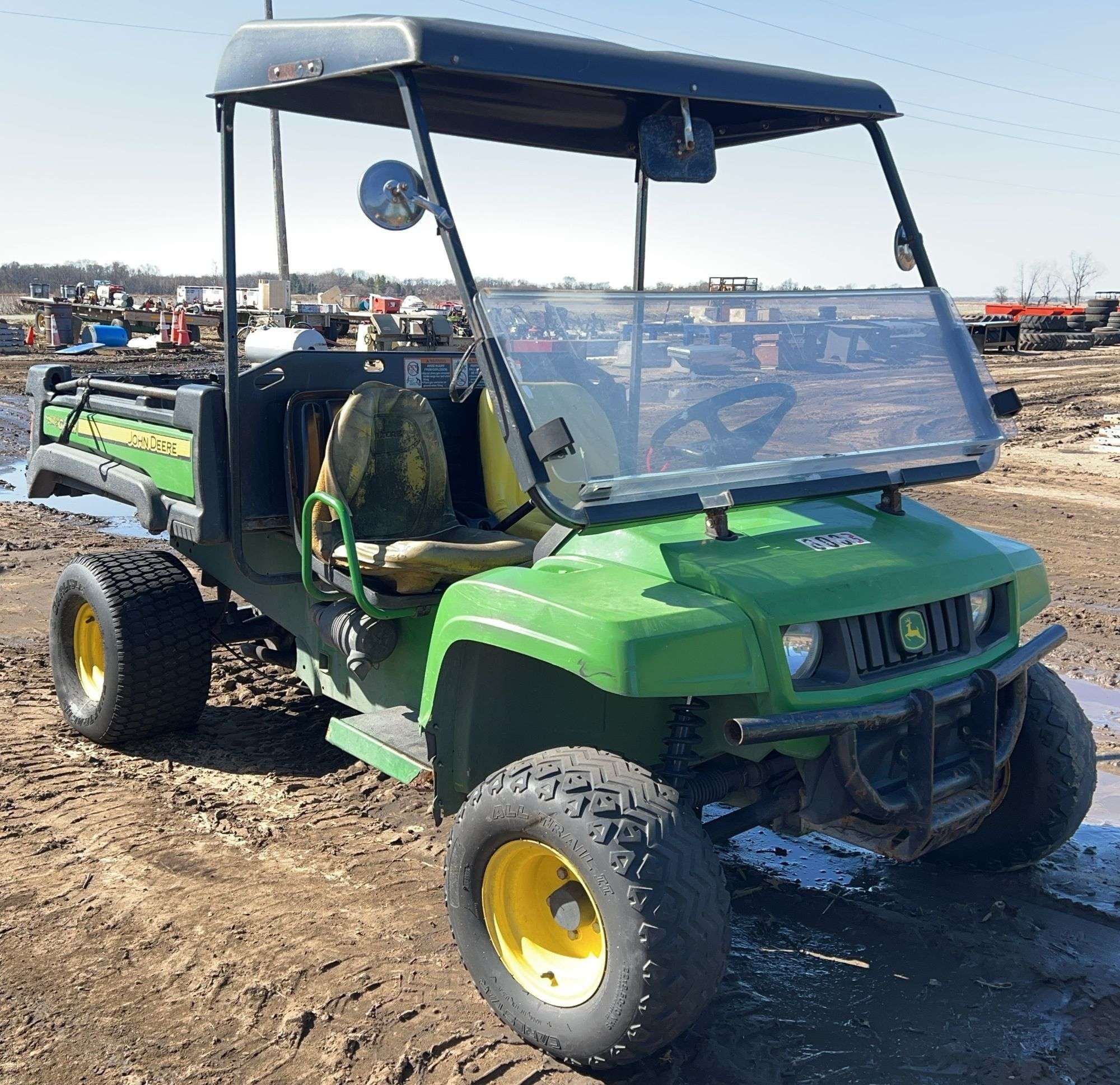 2015 John Deere Turf TX Equipment Image0