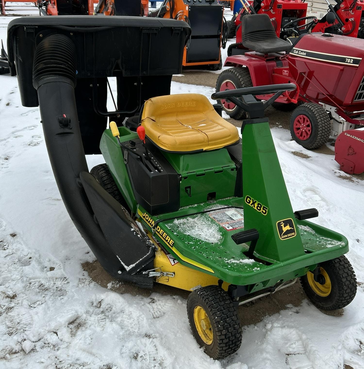 Main image John Deere GX85