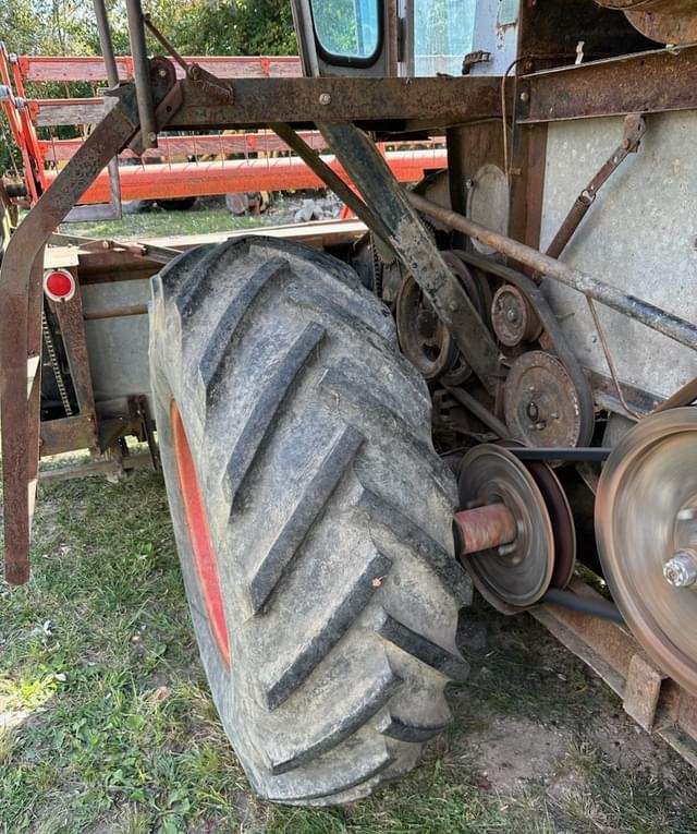 Image of Gleaner C2 equipment image 3