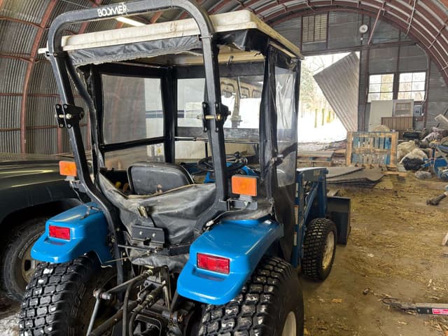 Image of New Holland TC25D equipment image 3