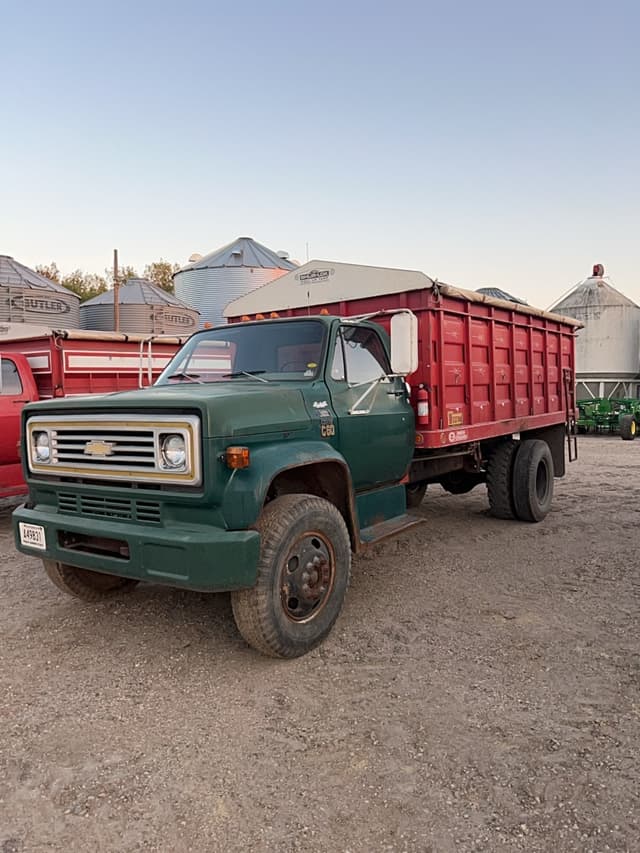 Image of Chevrolet C60 equipment image 2