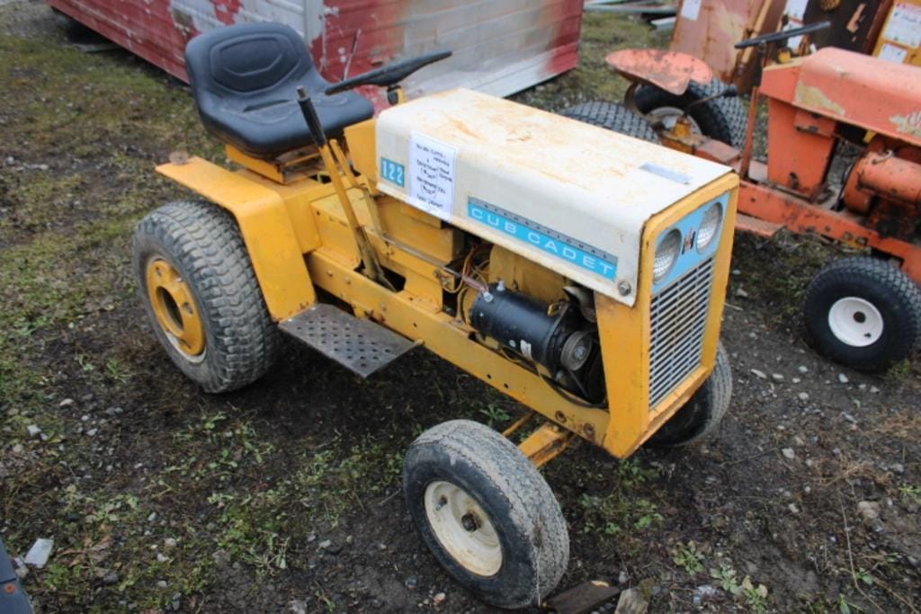 Cub Cadet 122 Equipment Image0