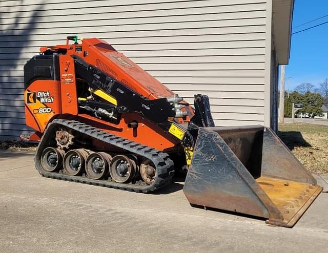 Image of Ditch Witch SK800 equipment image 2