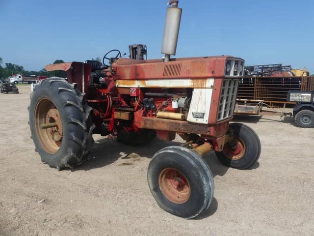 Image of International Harvester 966 equipment image 1