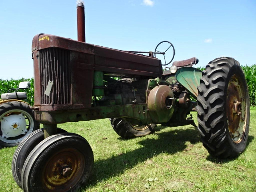 Image of John Deere 60 Primary image