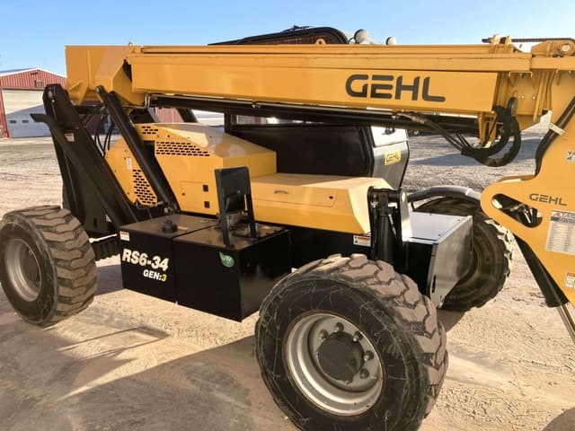 Image of Gehl RS6-34 equipment image 4