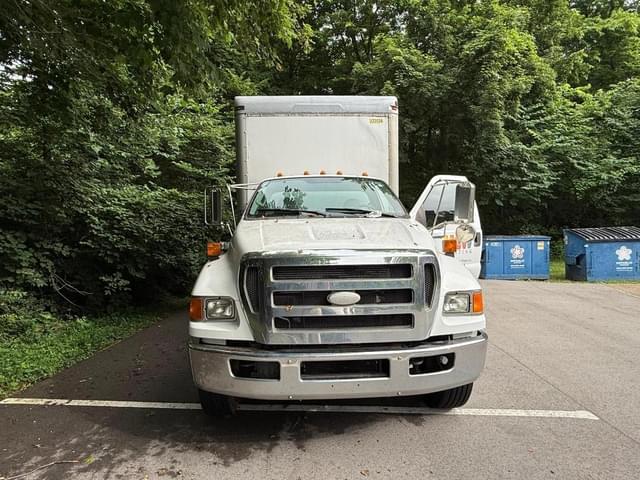 Image of Ford F-650 equipment image 3