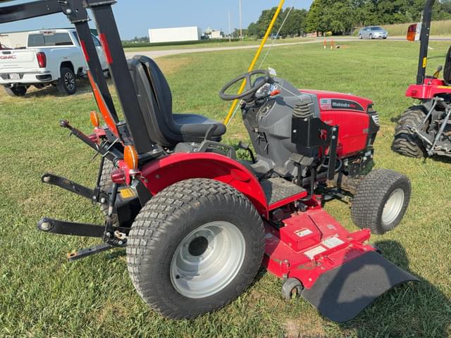 Image of Mahindra EMax 22L HST equipment image 1