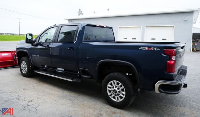 Image of Chevrolet 2500HD equipment image 3