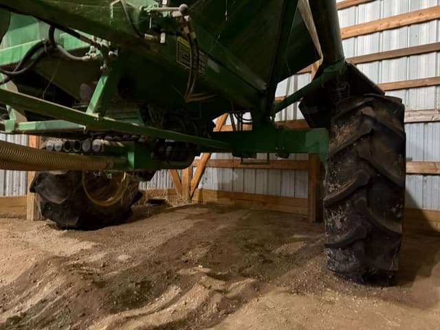 Image of John Deere 787 equipment image 3