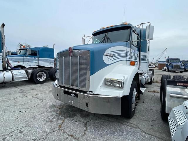 Image of Kenworth C15 equipment image 1