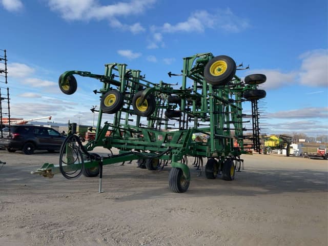 Image of John Deere 2210 equipment image 3