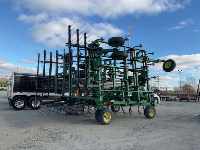 Image of John Deere 2210 equipment image 4