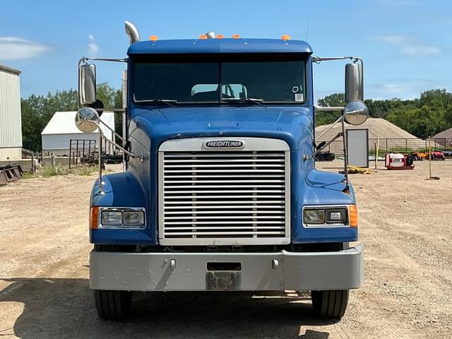 Image of Freightliner FLD112 equipment image 1