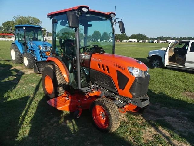 Image of Kubota LX2610HSD equipment image 1