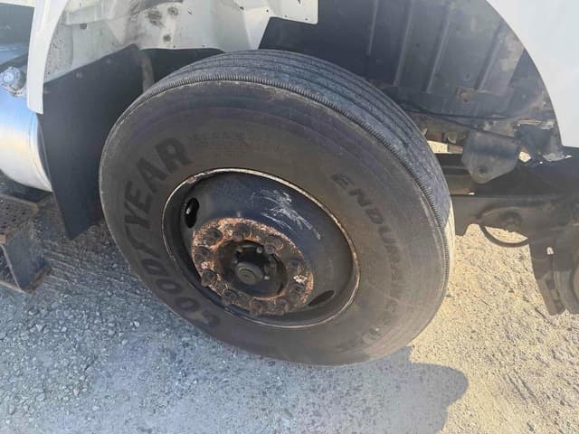 Image of International 7400 equipment image 4