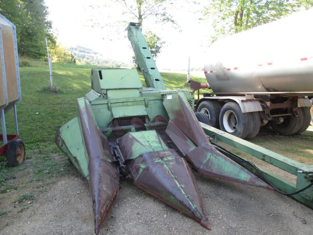 Main image John Deere 300