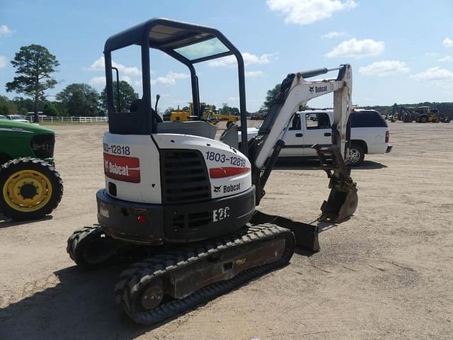 Image of Bobcat E26 equipment image 2