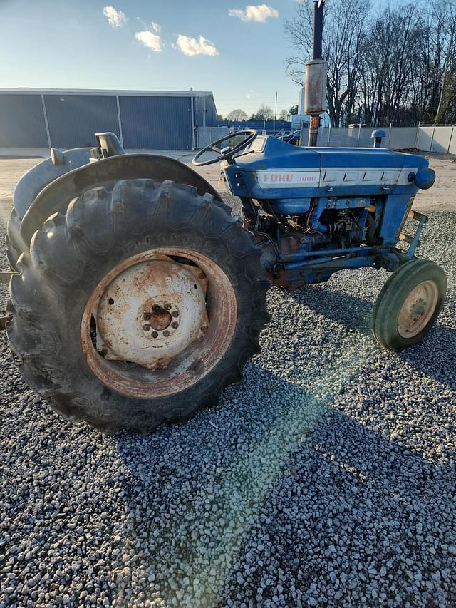 Image of Ford 3000 equipment image 2